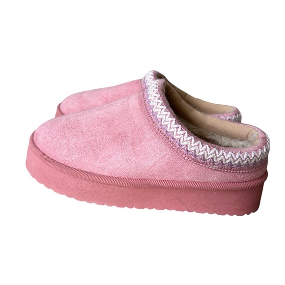 Unionbay Jade Like New Faux Suede and Fur lined Clogs size 7 - Picture 2 of 5